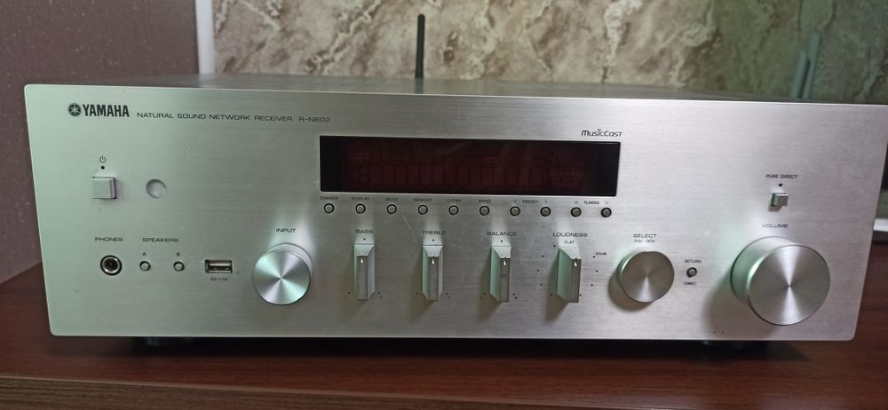 Мережевий стерео ресивер Yamaha R-N 602