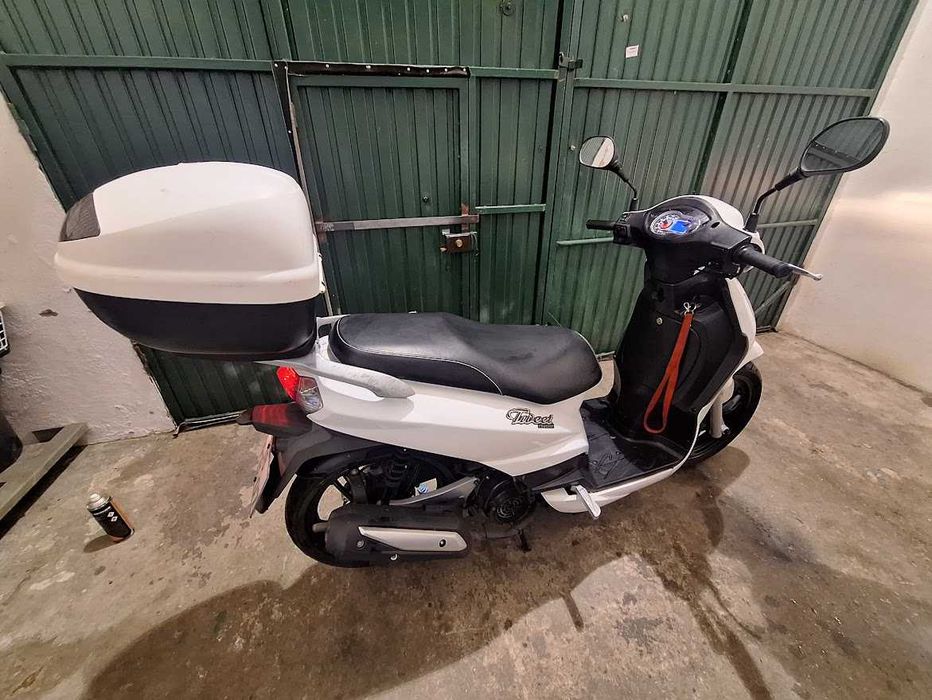 Peugeot Tweet 125 como nova