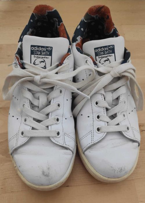 Tenis Adidas Stan Smith.