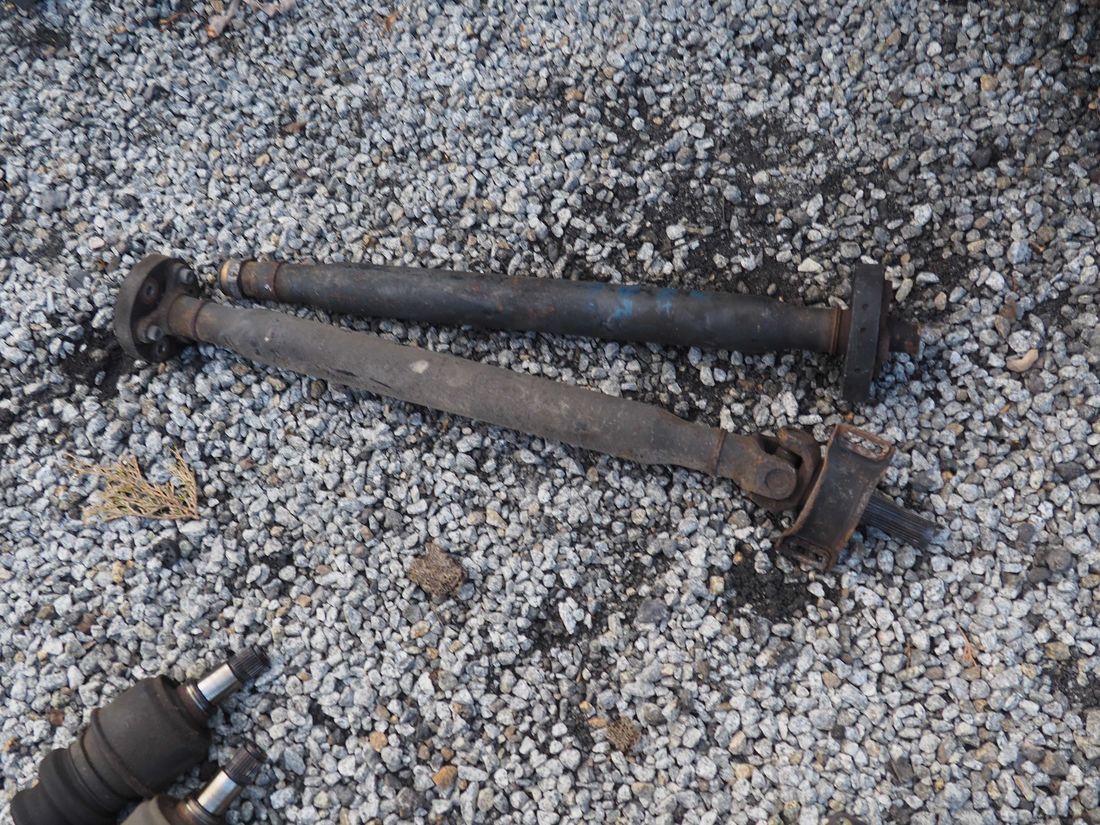 Wał pędny mercedes W123 5 biegowa skrzynia 2,8