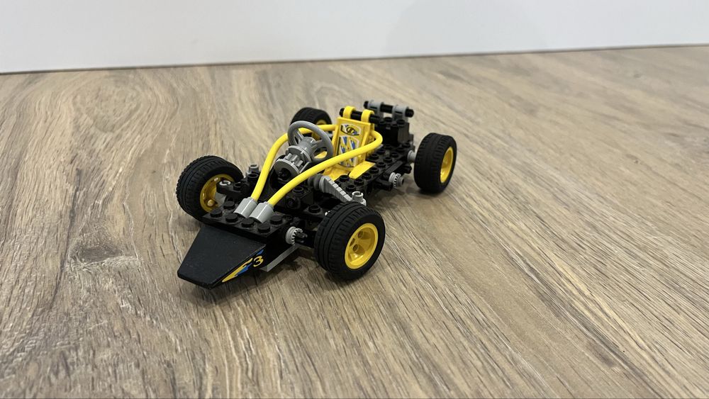 Lego sets 6833, 6125, 6536, 6514, 8207