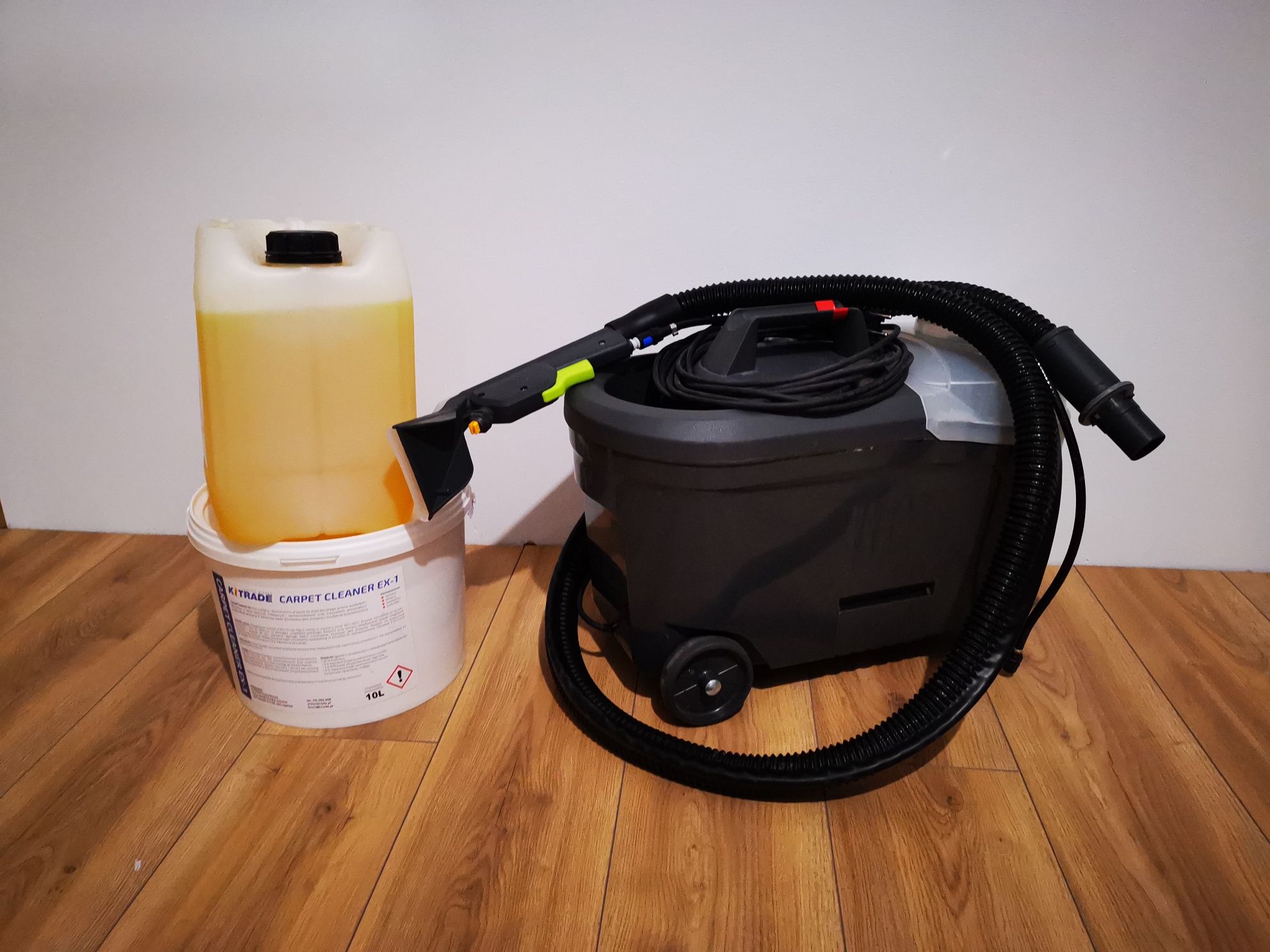 Odkurzacz piorący karcher, dywan, samochód
