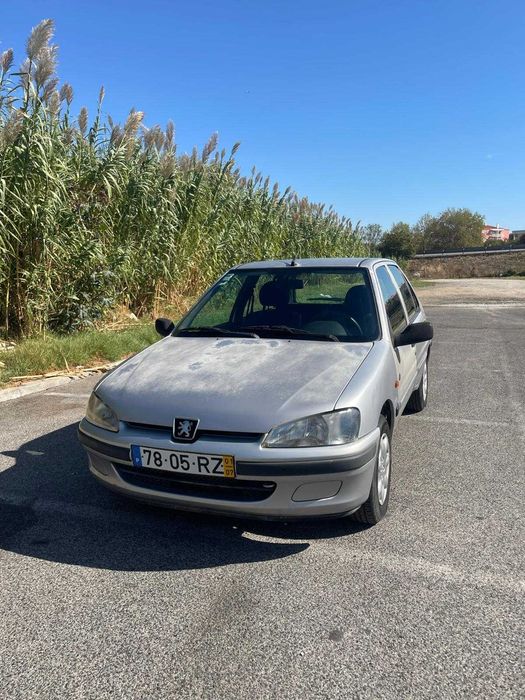 Peugeot 106 1.0 Gasolina – 2001 – 111.000 km – €2.100 (negociável)