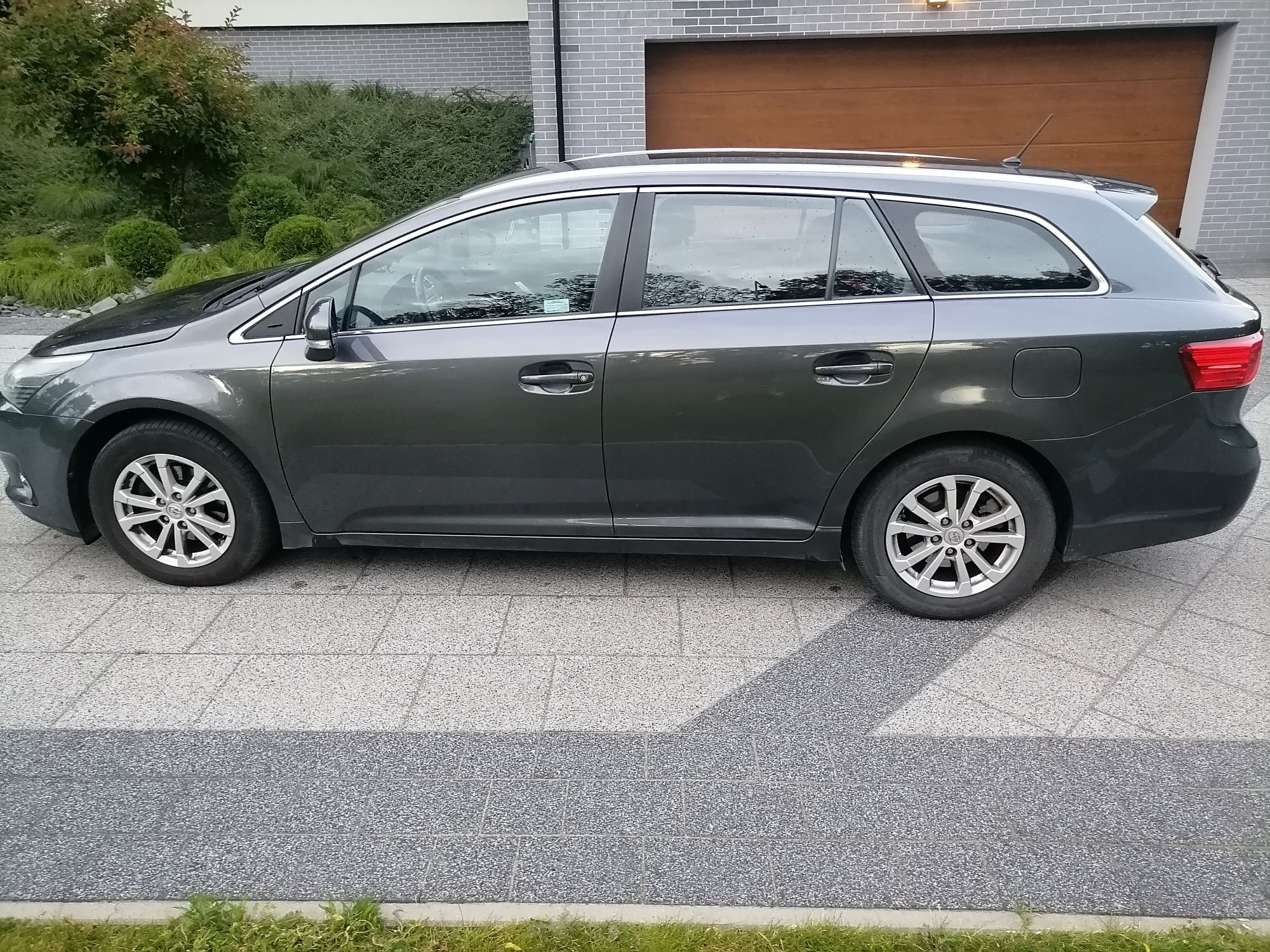 Toyota Avensis 2014, 1.8 Benzyna