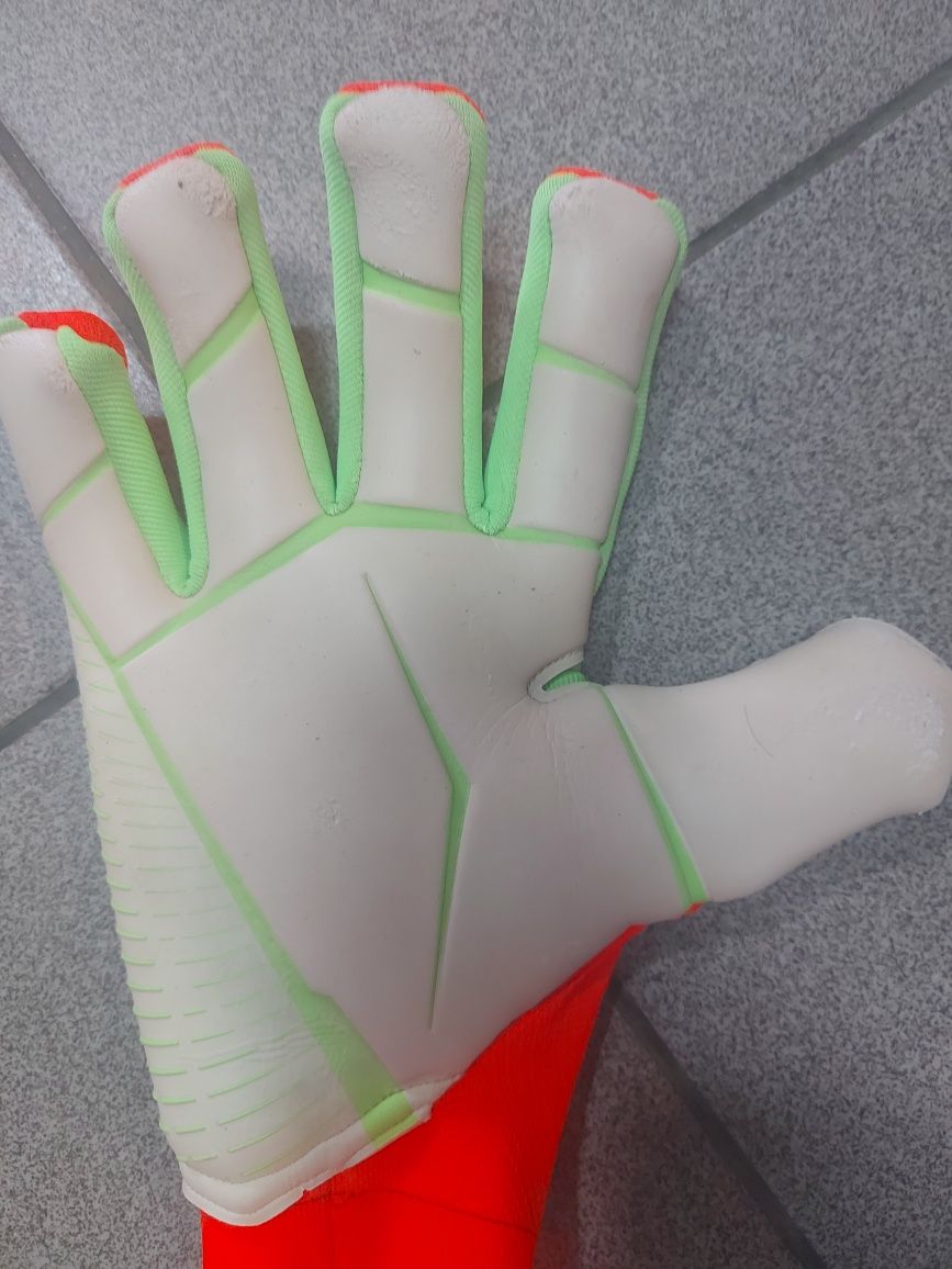 Воротарські перчатки Adidas Predator Edge Fingersave Gloves PRO FS р 9