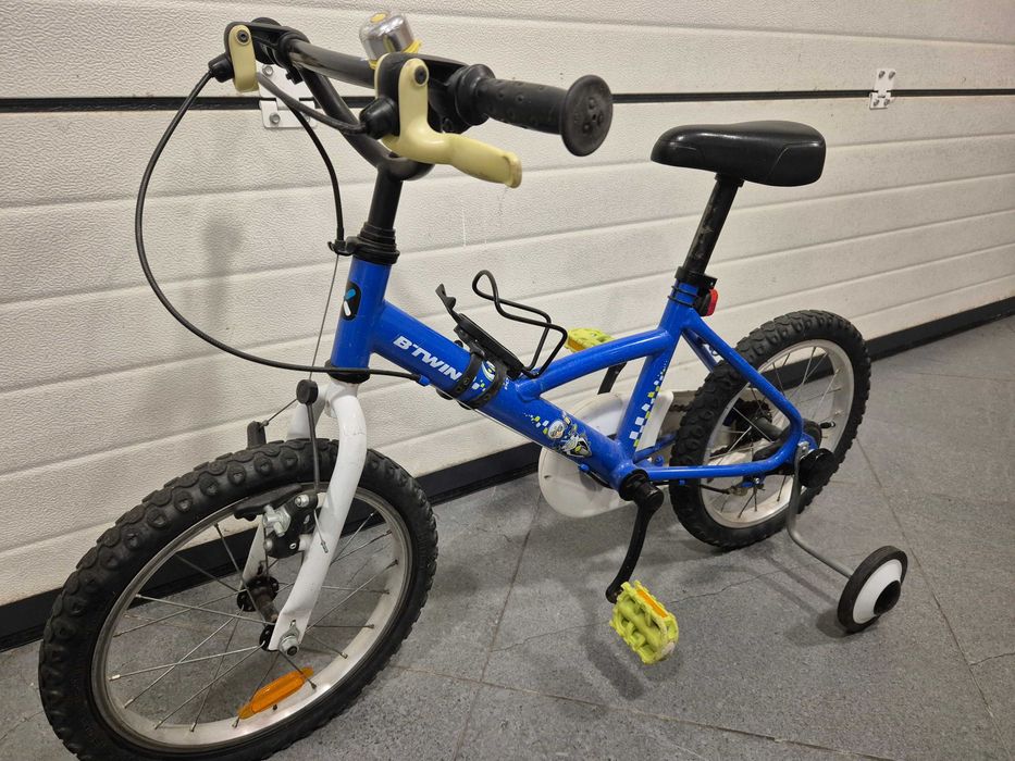 Bicicleta B'Twin de criança roda 16 com rodinhas auxiliares