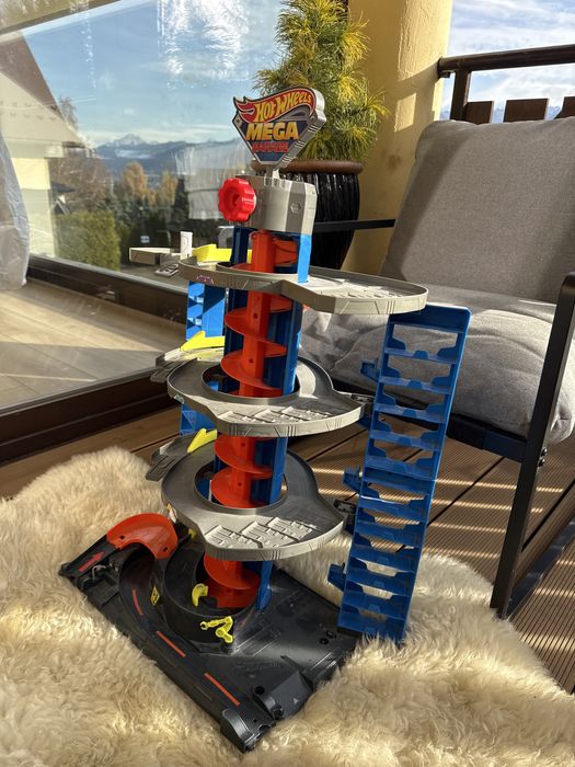 Garaż  Hotweels wysoki 71 cm