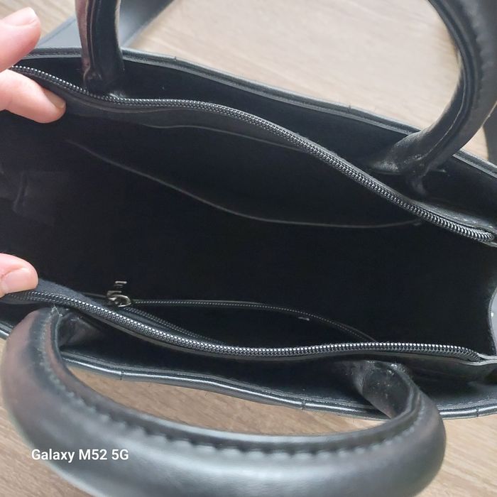 Елегантна жіноча сумка