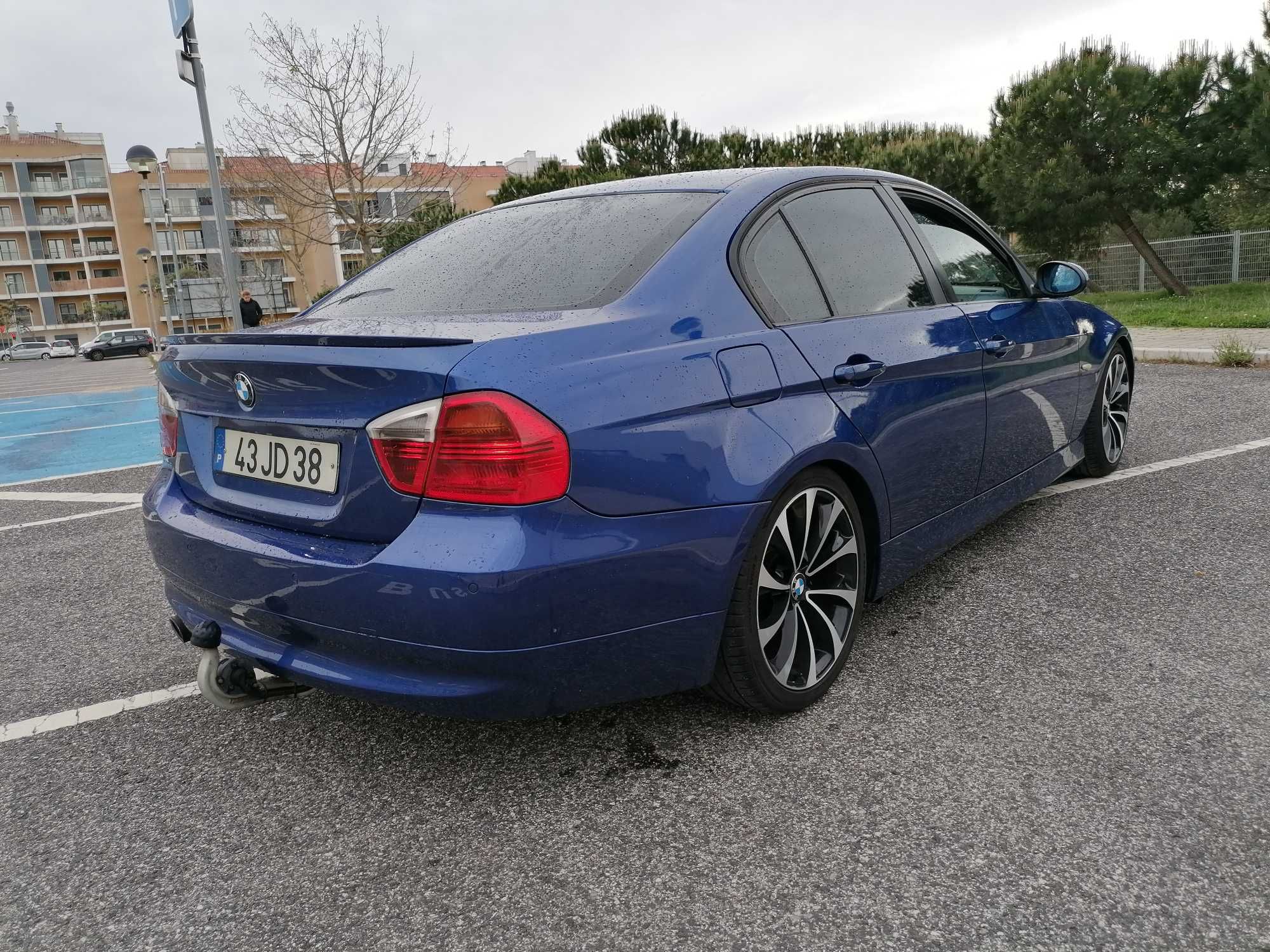 BMW E90 318D 320D