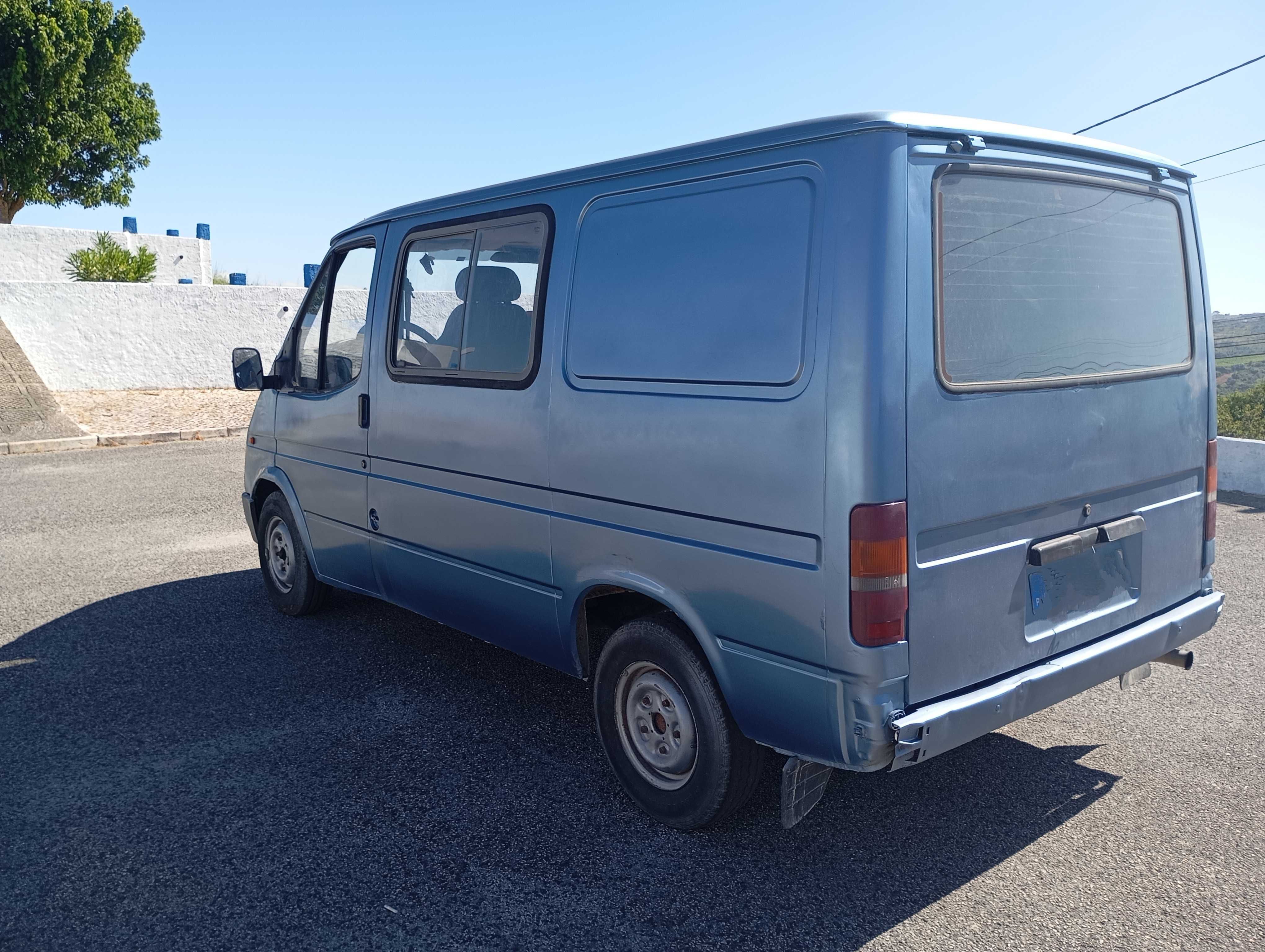 Ford Transit 7 lugares