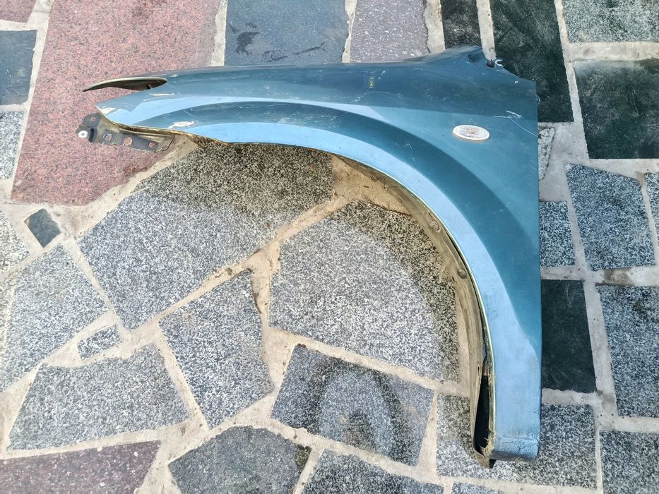 Крила передні MAZDA 5