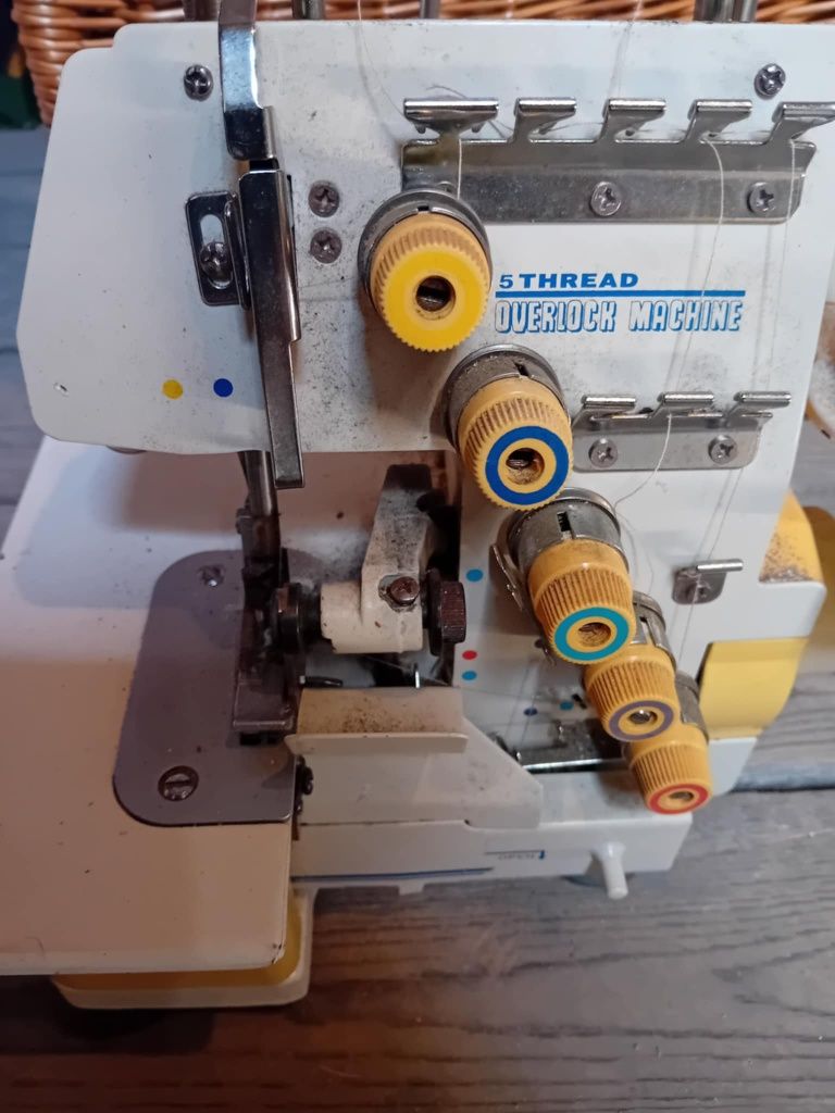 Overlock machine