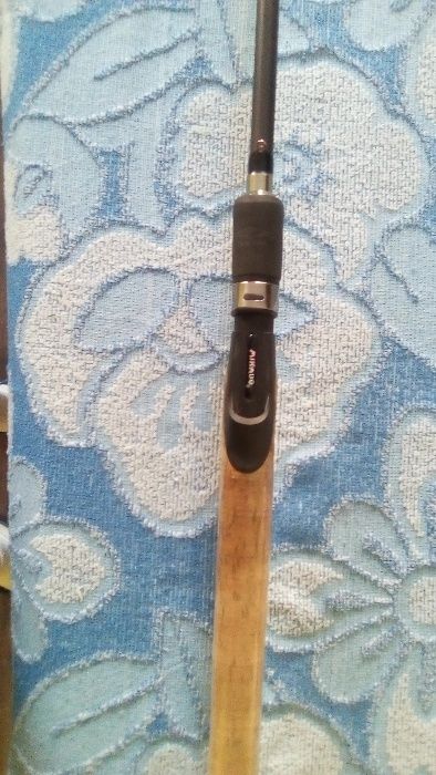 mikado nihonto 300 cw 5-25 + woblery 10cm/14gr -7szt