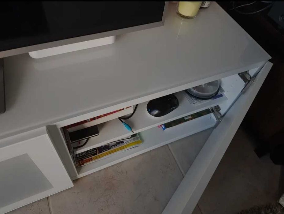 Móvel de sala 180x40, suporte de televisão com vidro, estado como novo