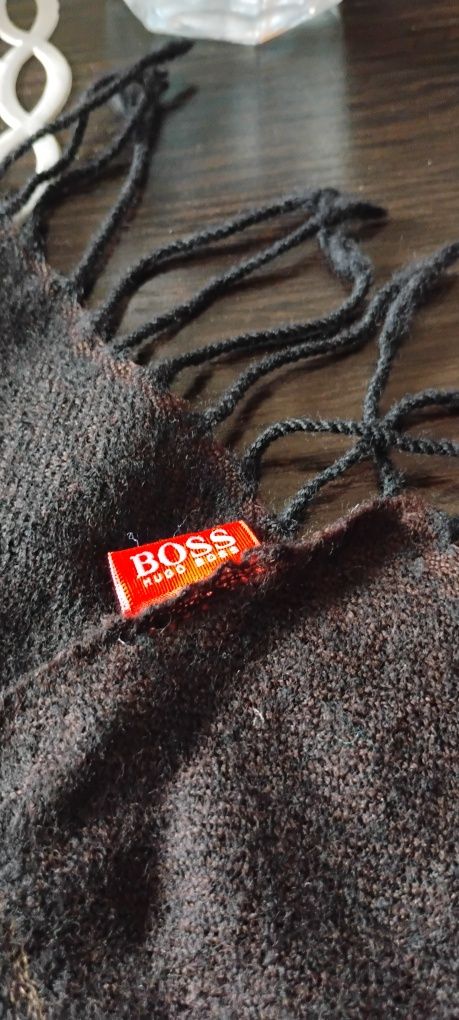 Hugo boss szal...