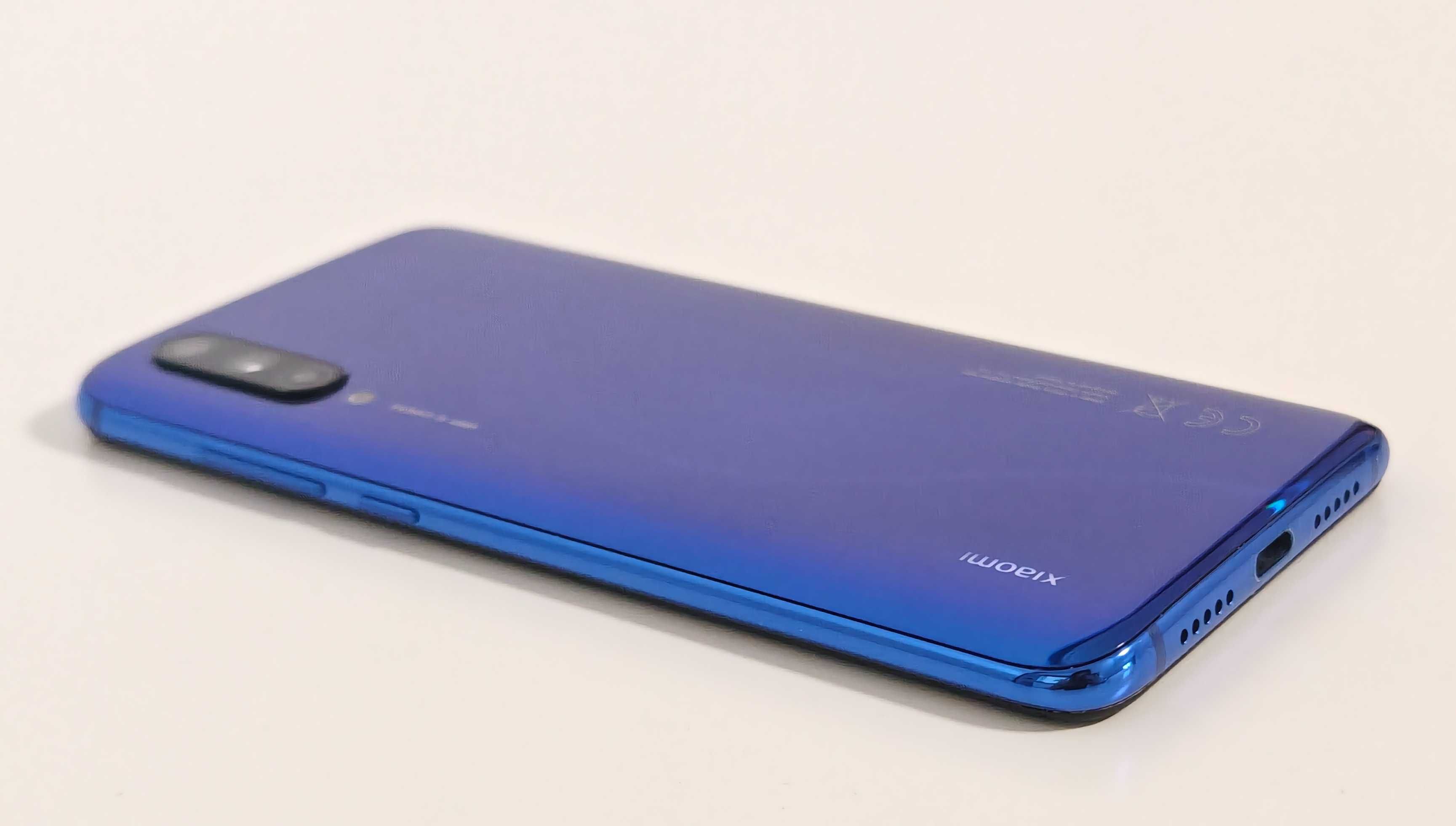 Xiaomi Mi 9 Lite 6/128 синий, идеал