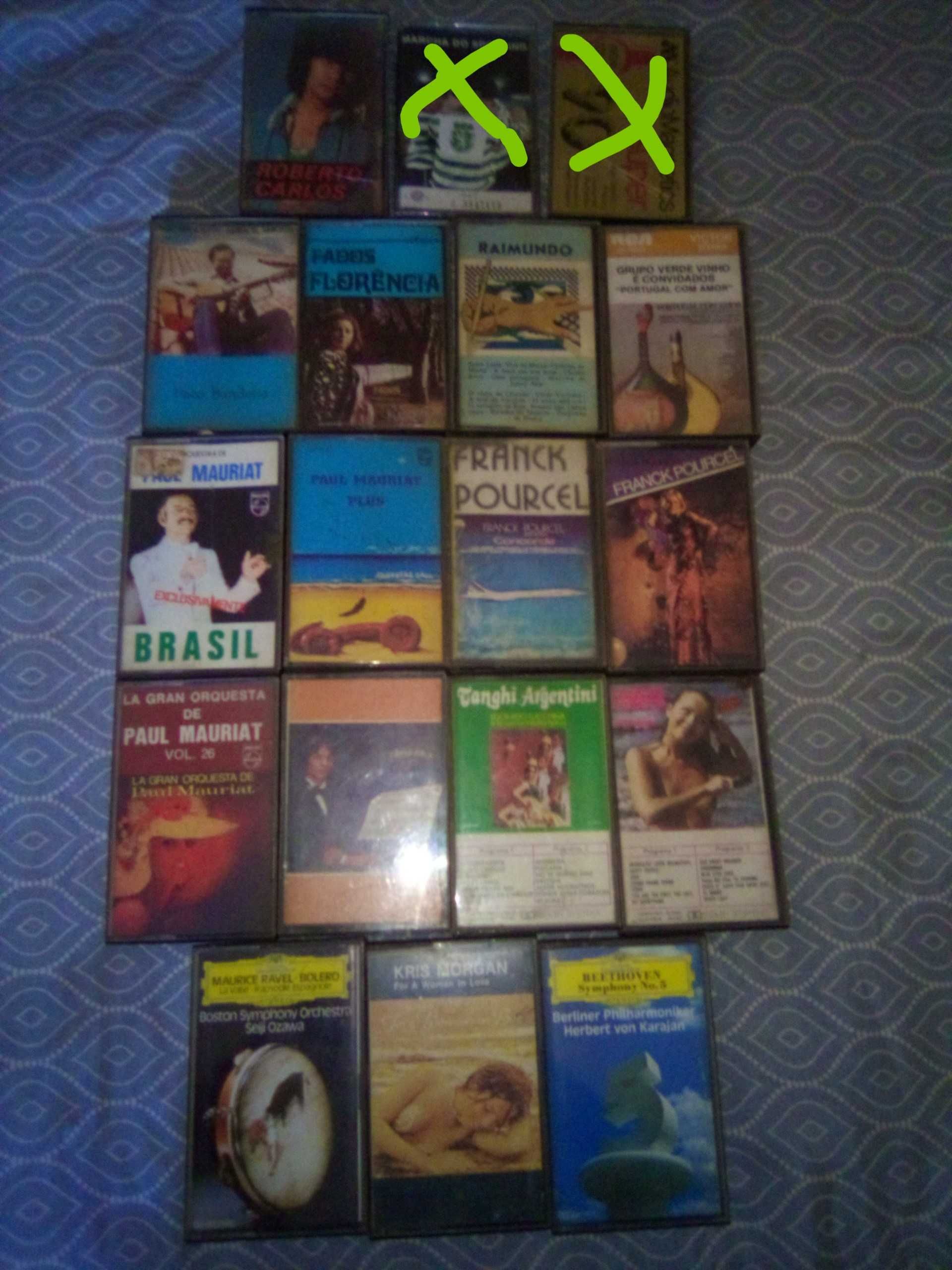 casetes de musicas variadas antigas nacionais e estrangeiras