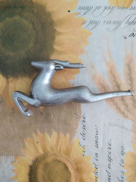 Олень на бризговик