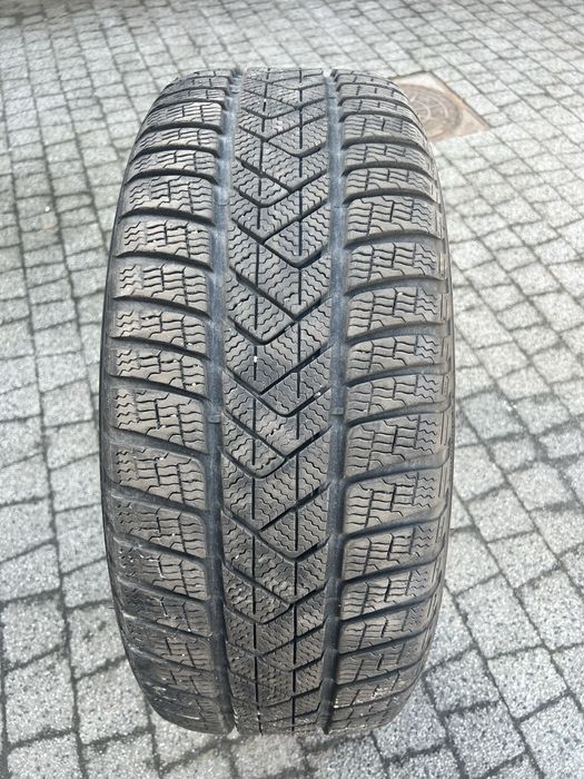 Opona pirelli sottozero3