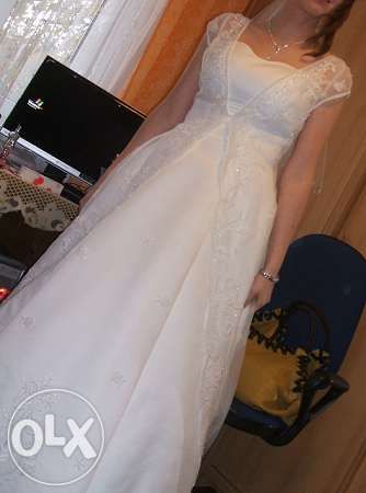 Piękna suknia ślubna z płaszczem roz. 40-44