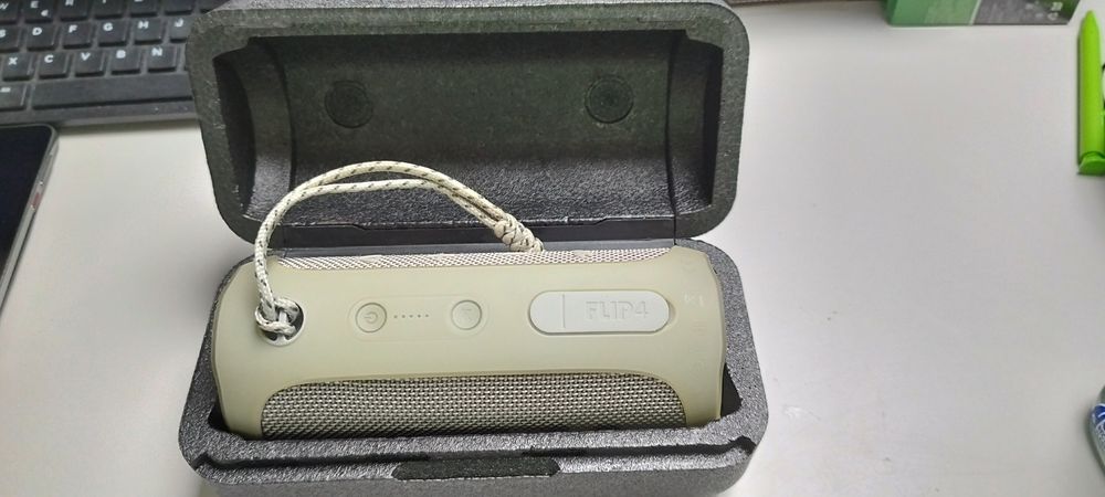 Блютуз колонка JBL