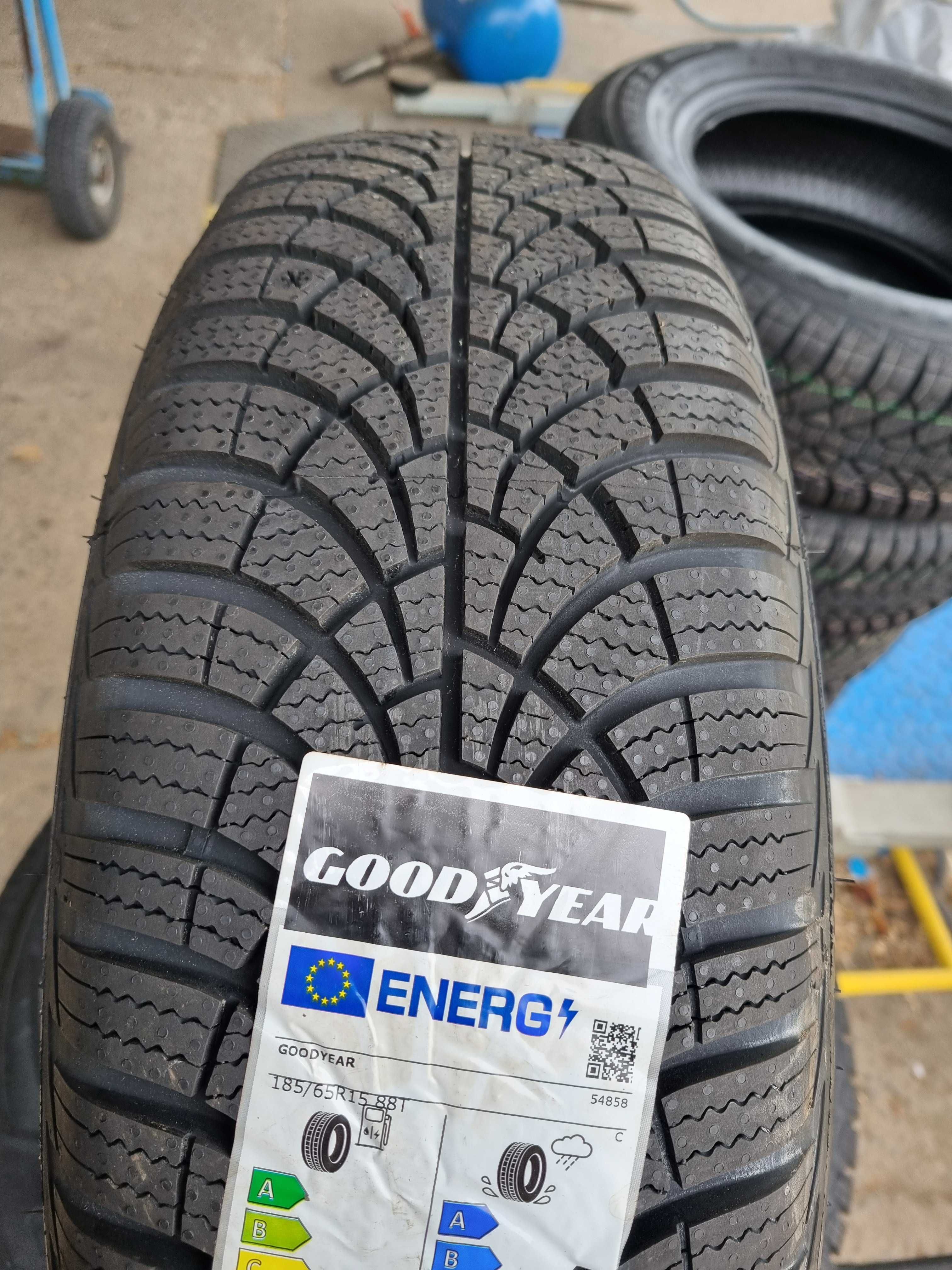 4x Goodyear UltraGrip 9+ 185/65R15 88 T