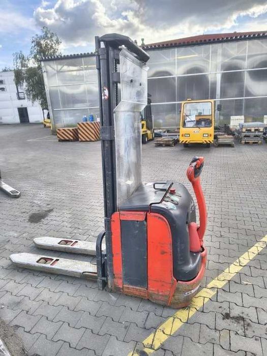 Wózek widłowy używany Linde L16 paleciak elektryczny z masztem TRIPLEX