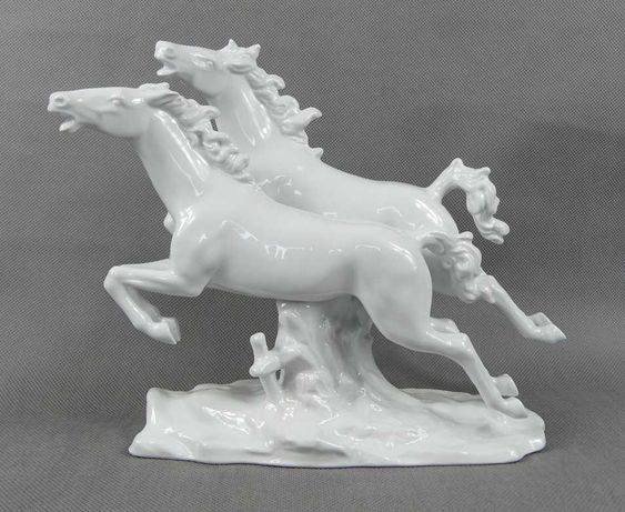 Galopujące konie figurka WALLENDORF KOŃ figura