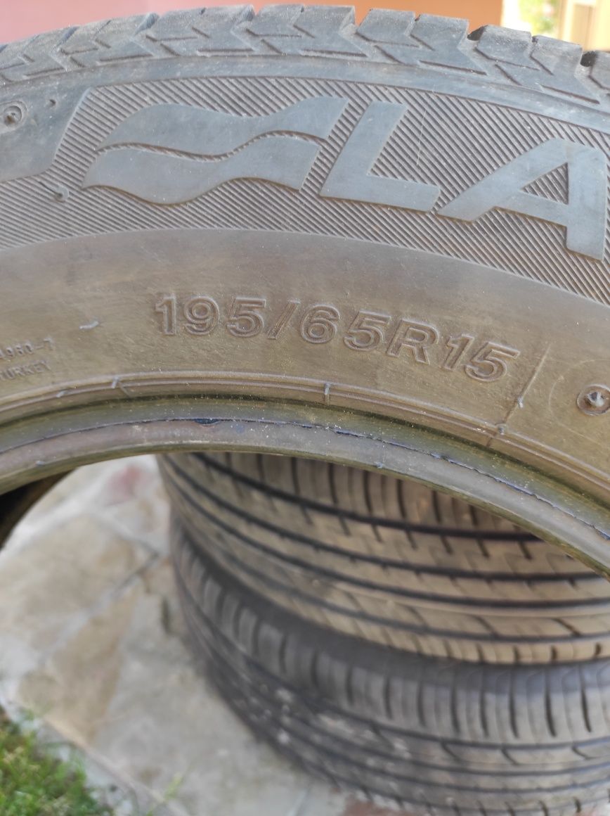 Продам літню резину 195/65/r15