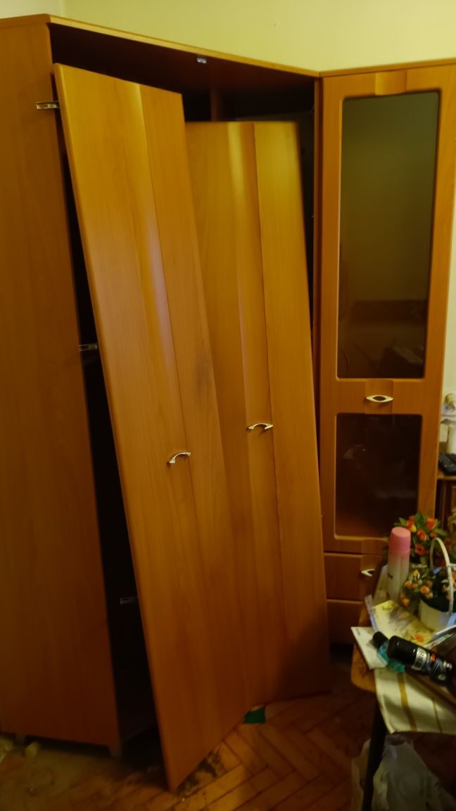 Szafa naroznikowa 2 drzwiowa