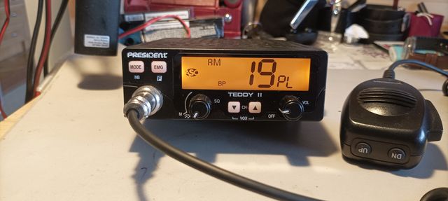 Cb radio president Teddy 2- vox