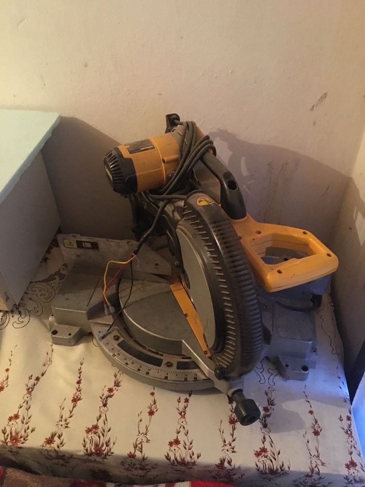 Електро Пила DeWALT оригінал