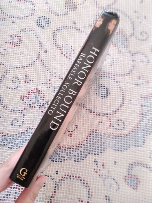 English book Honor Bound by Raffaele Sollecito with Andrew Gumbel