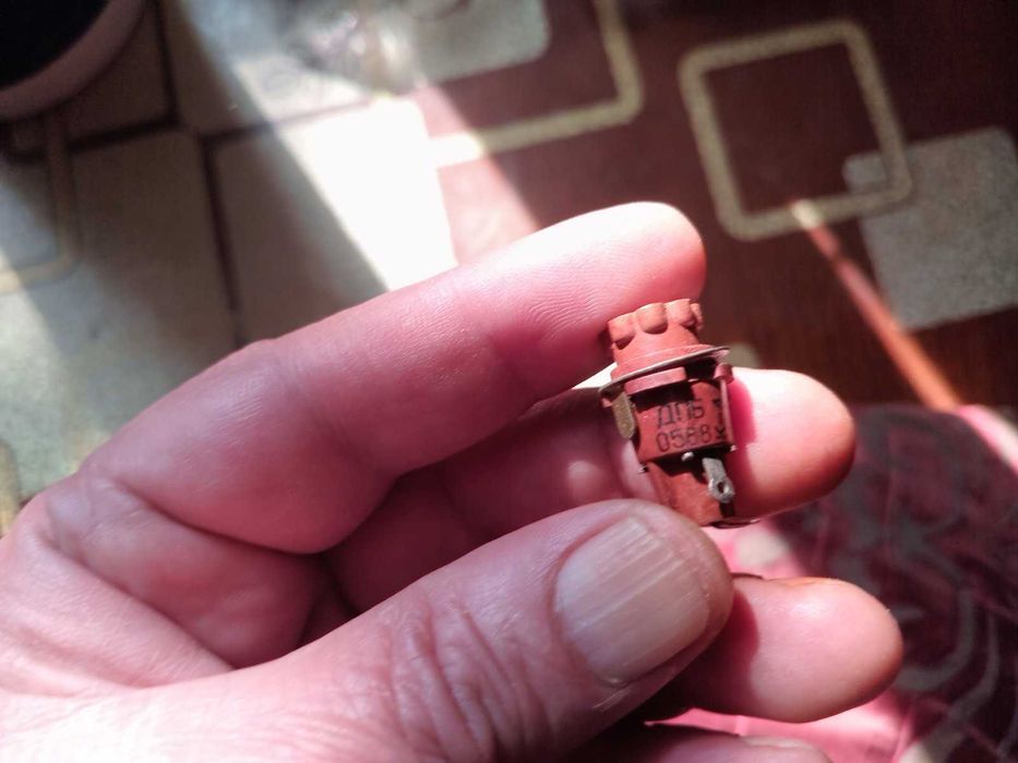 Держатели предохранителей серии ДВП, ДПБ, ДВПТ