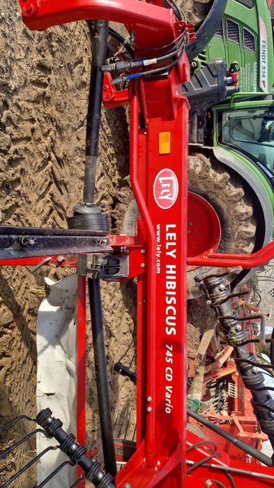 Sprzedam zgrabiarkę lely HIBISCUS 745 CD vario