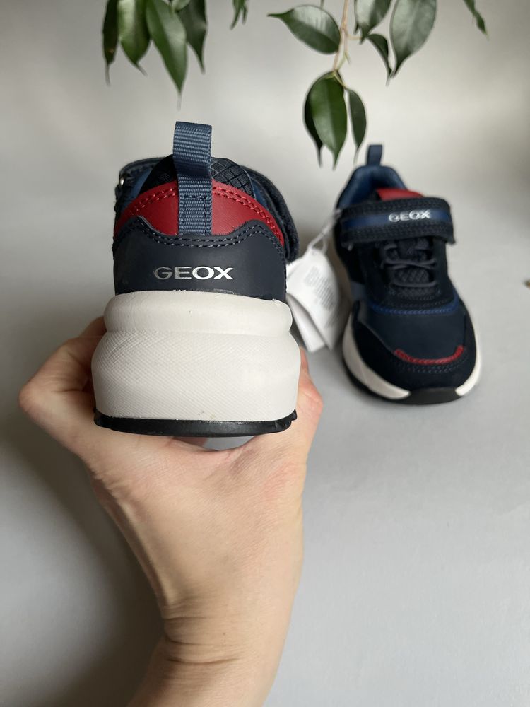 КРОСІВКИ GEOX HEEVOK 28р. 18,2см на хлопчика, на весну шкіряні кроссов