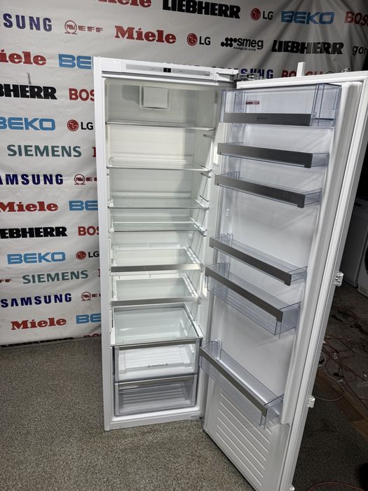 Холодильна камера вбудованого типу Neff (холодильник)