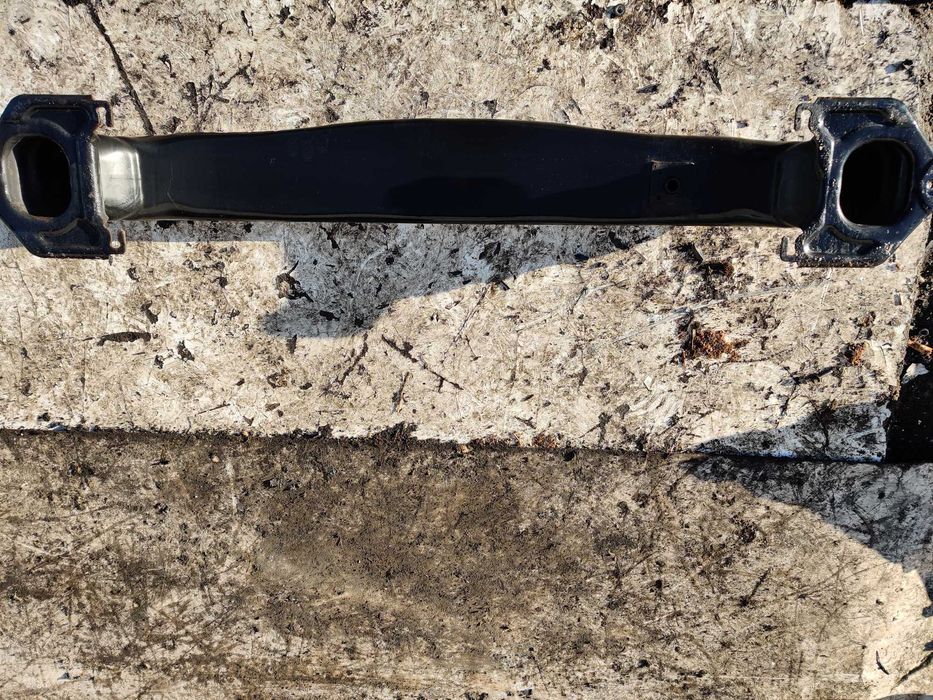 Ford Mondeo MK3 Belka Wzmocnienie Zderzaka Przednia Przód