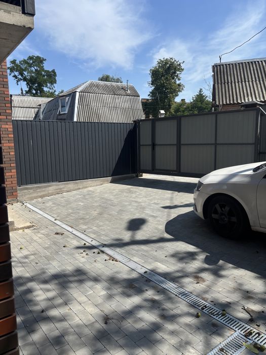 Сучасний квадродуплекс з ремонтом та централізованими комунікаціями