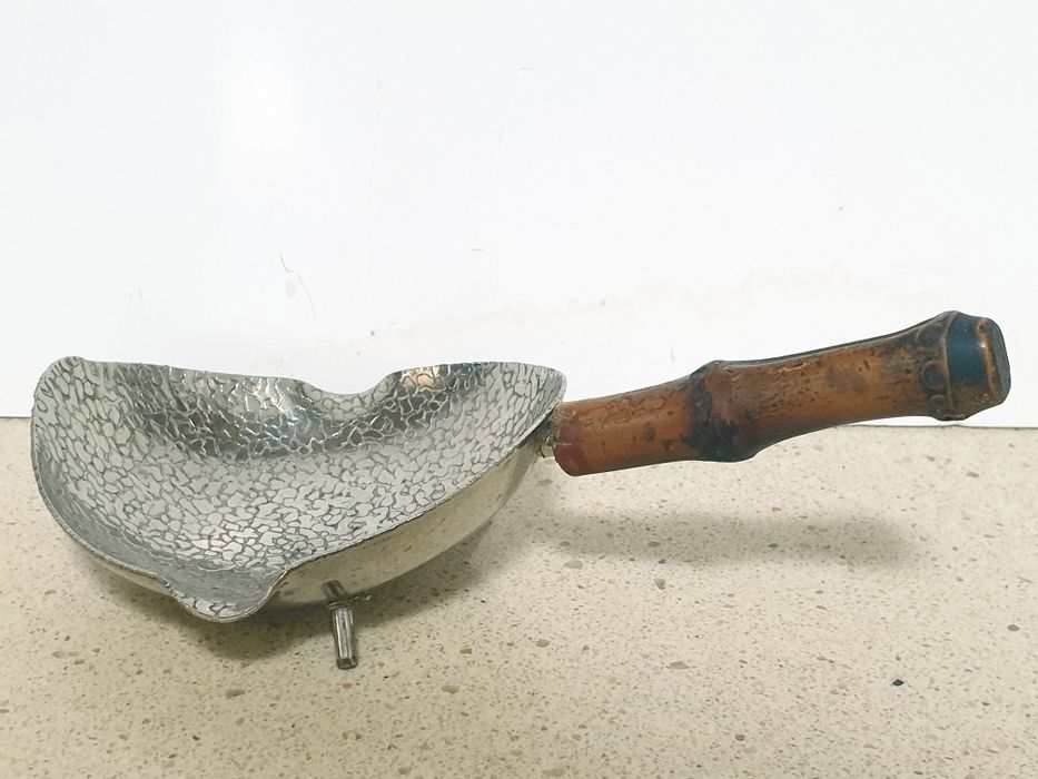 Vintage invulgar cinzeiro de mesa com bamboo