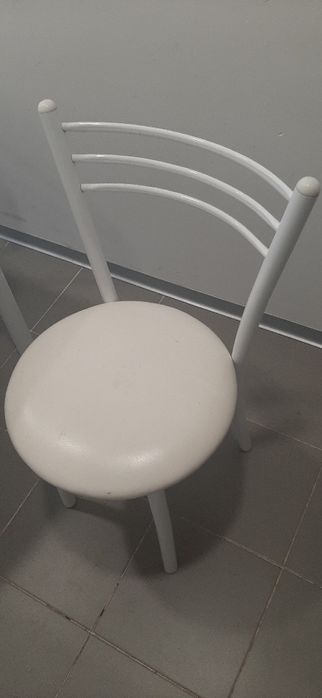Mesa extensível com 4 cadeiras