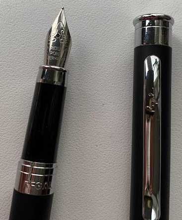 Ручка перо фірми REGAL оригінальна нова посріблена