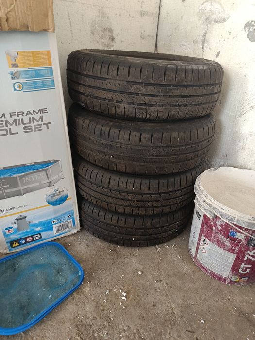 Cztery opony zimowe 175/65 R14