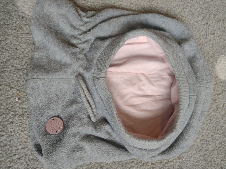 Czapka typu kominiarka Reserved dla dziewczynki rozm. M do ok 6 lat