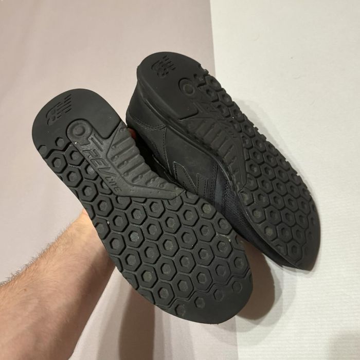 Кросівки New Balance чорні 40 розмір Reflective