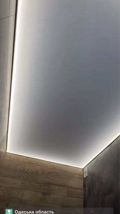 Натяжні стелі , глянцеві матові сатинові