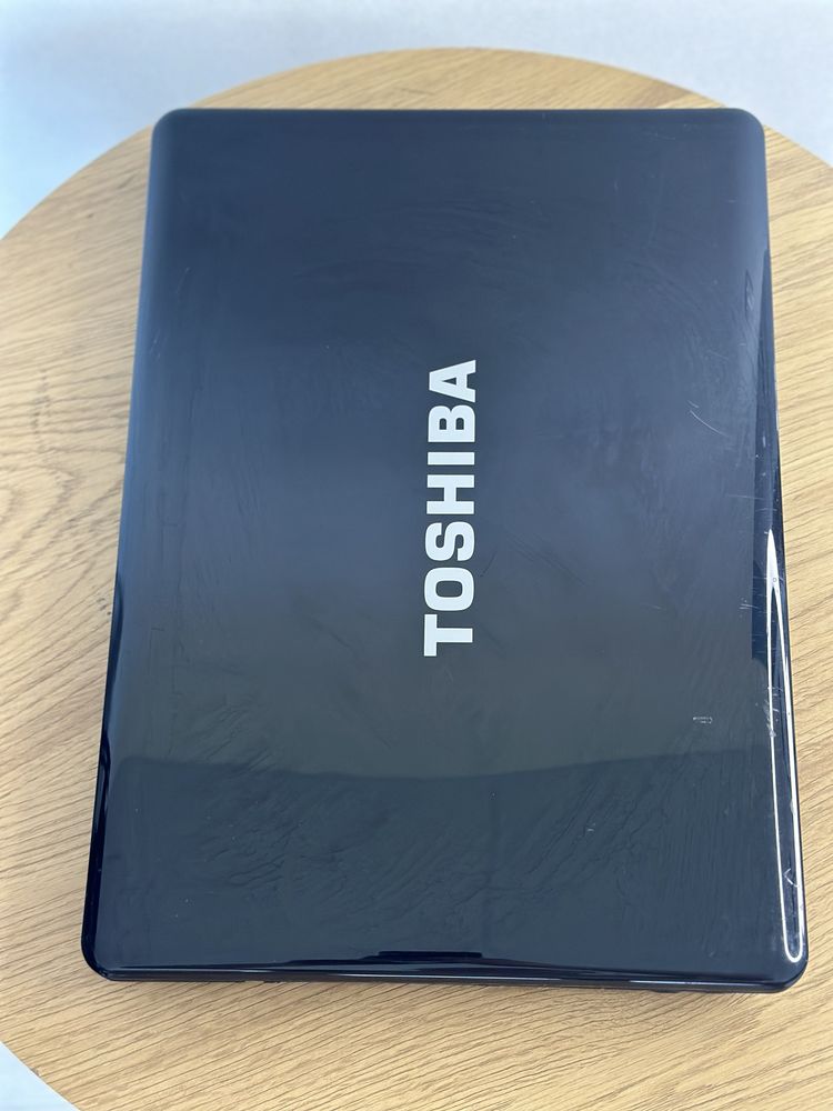 Ноутбук Toshiba Satellite P300 17″ Turion X2 / 1GB RAM /HDD