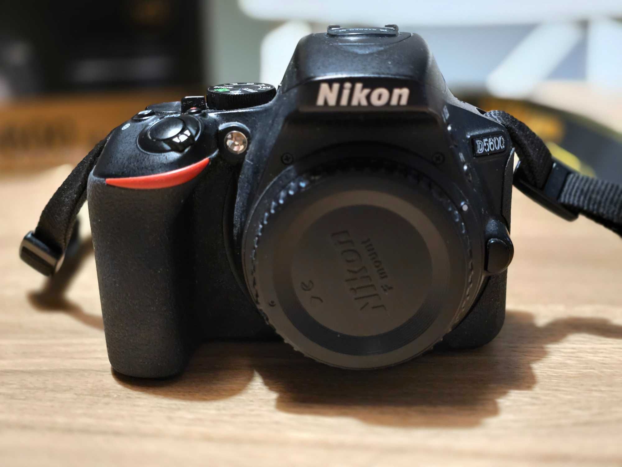 Lustrzanka Nikon D5600 najtaniej 24 MP wifi dotykowy ekran