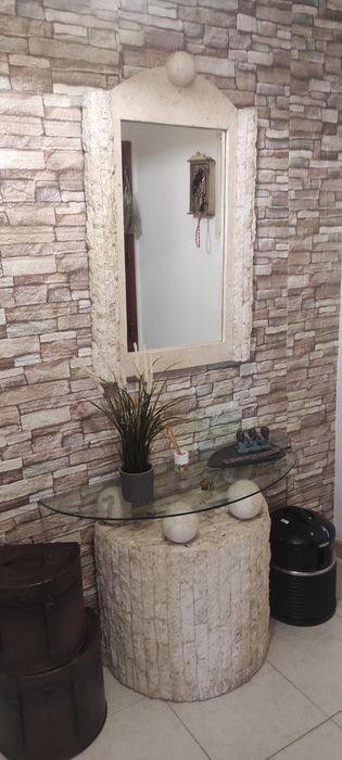 Móvel entrada em rocha fossil