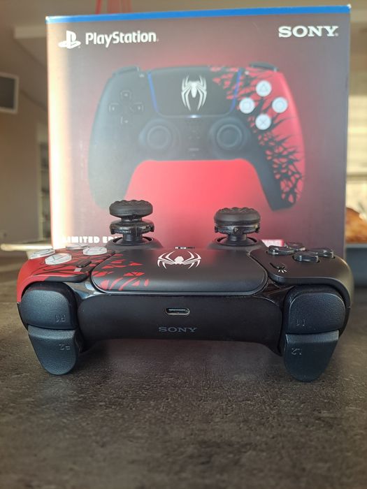 Dualsense spiderman edition + kontrolfreek
